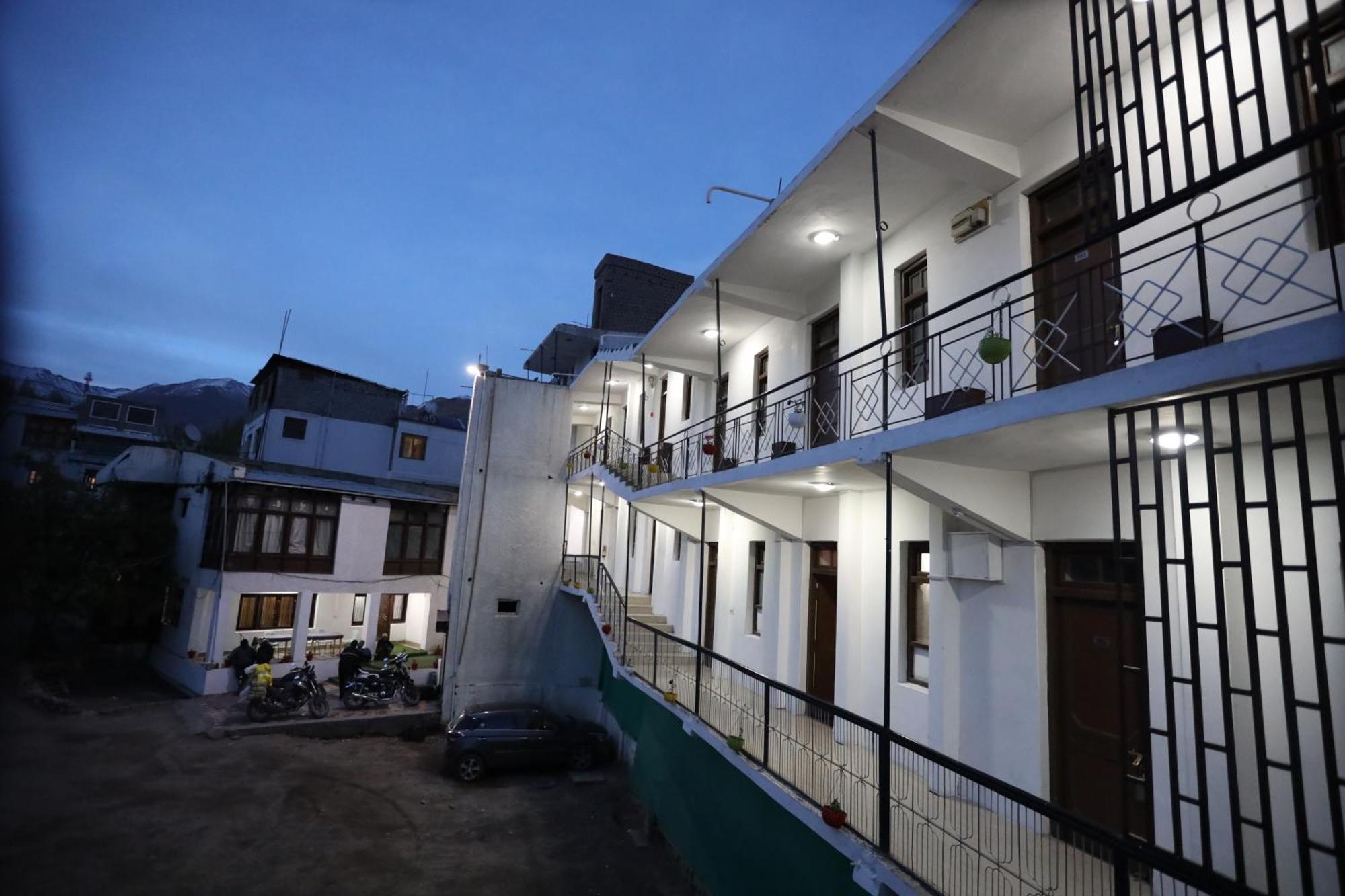 Hotel Jan Palace 列城 外观 照片